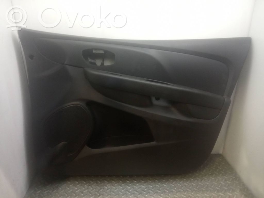 Renault Clio IV Etuoven verhoilu 