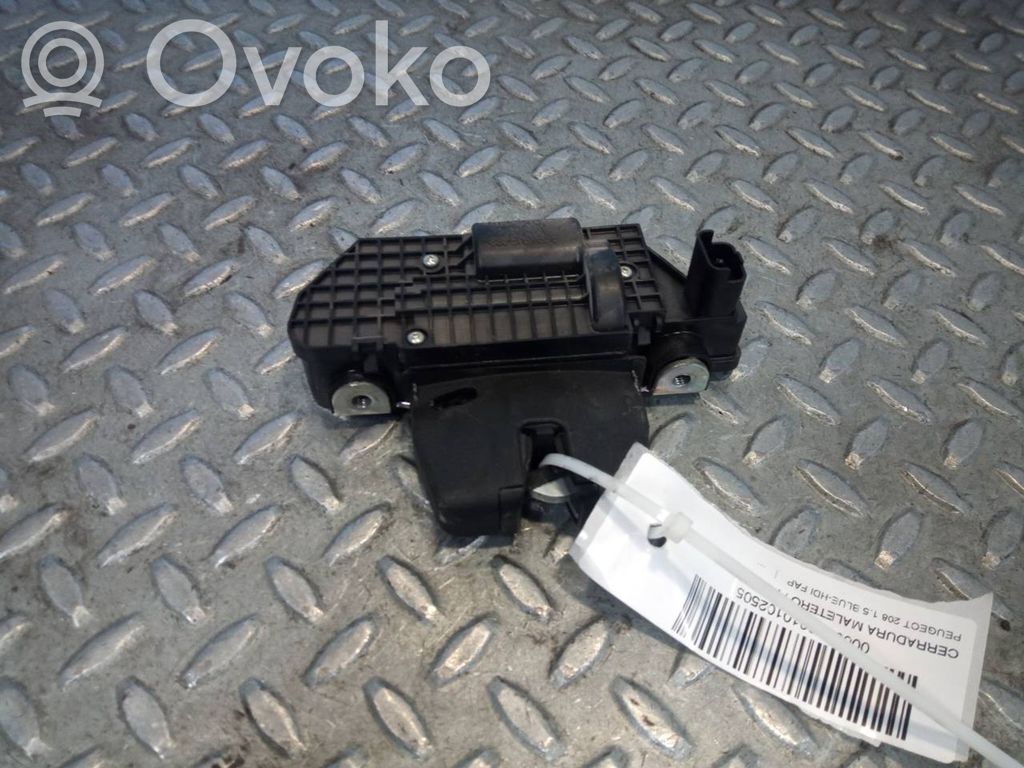 Peugeot 208 II Tailgate lock latch 