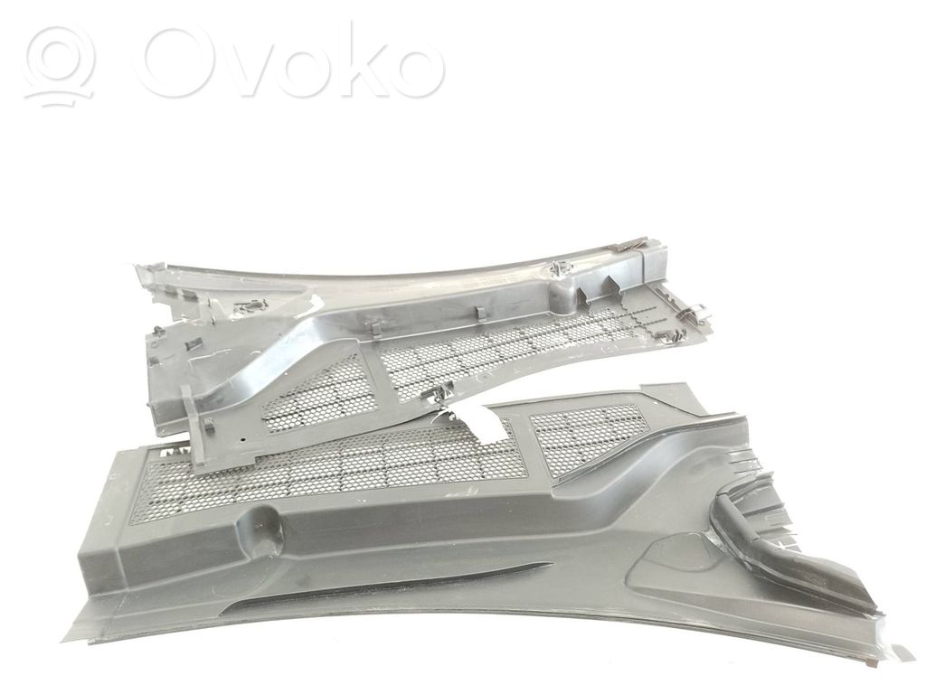 Listwa szyby czołowej / przedniej   9830565680,98315512800