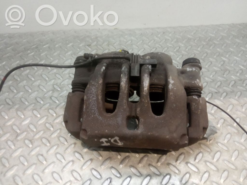 Mercedes-Benz Vito Viano W639 Zacisk hamulcowy przedni 