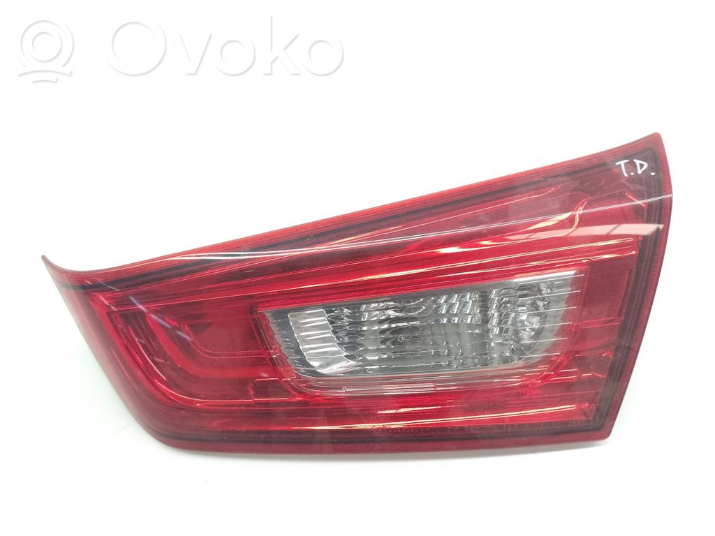 Mitsubishi ASX Lampă spate în capacul portbagajului 