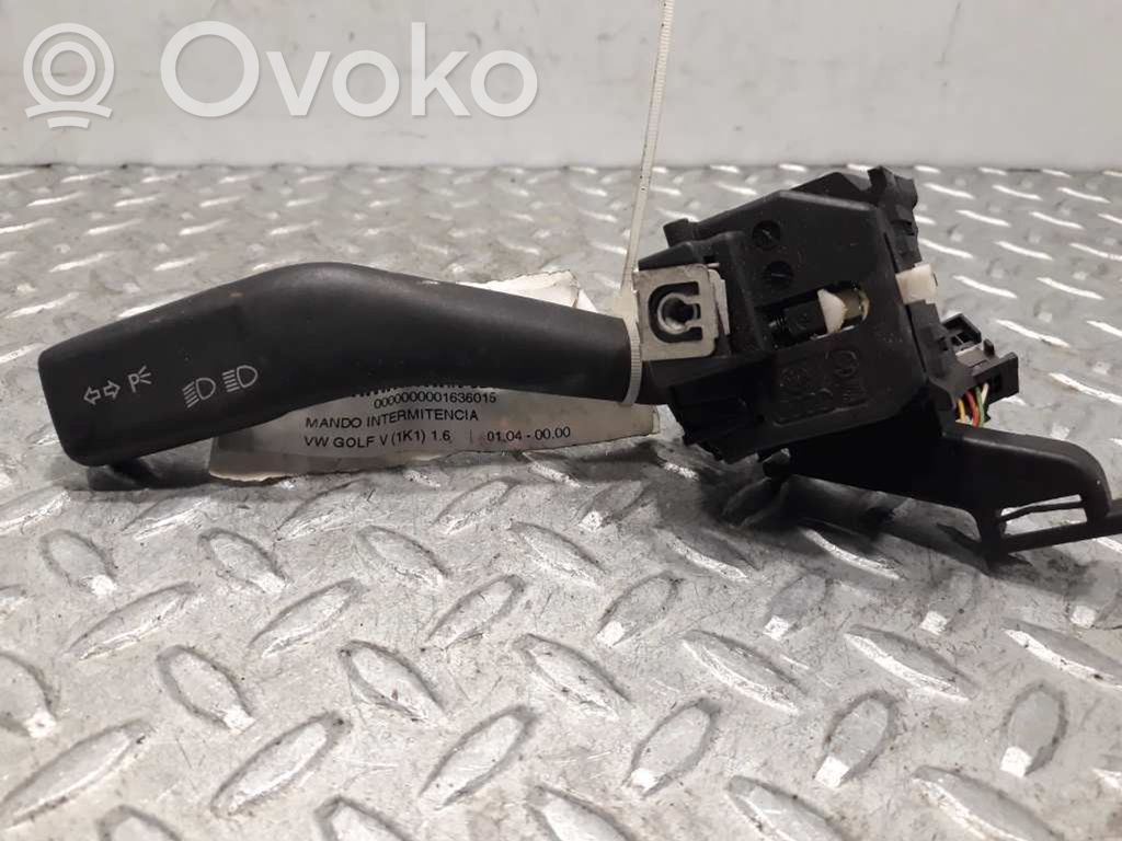 Volkswagen Golf SportWagen Leva indicatori 