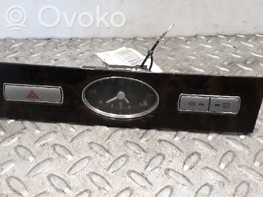 Ford Mondeo Mk III Hätävilkkujen kytkin 
