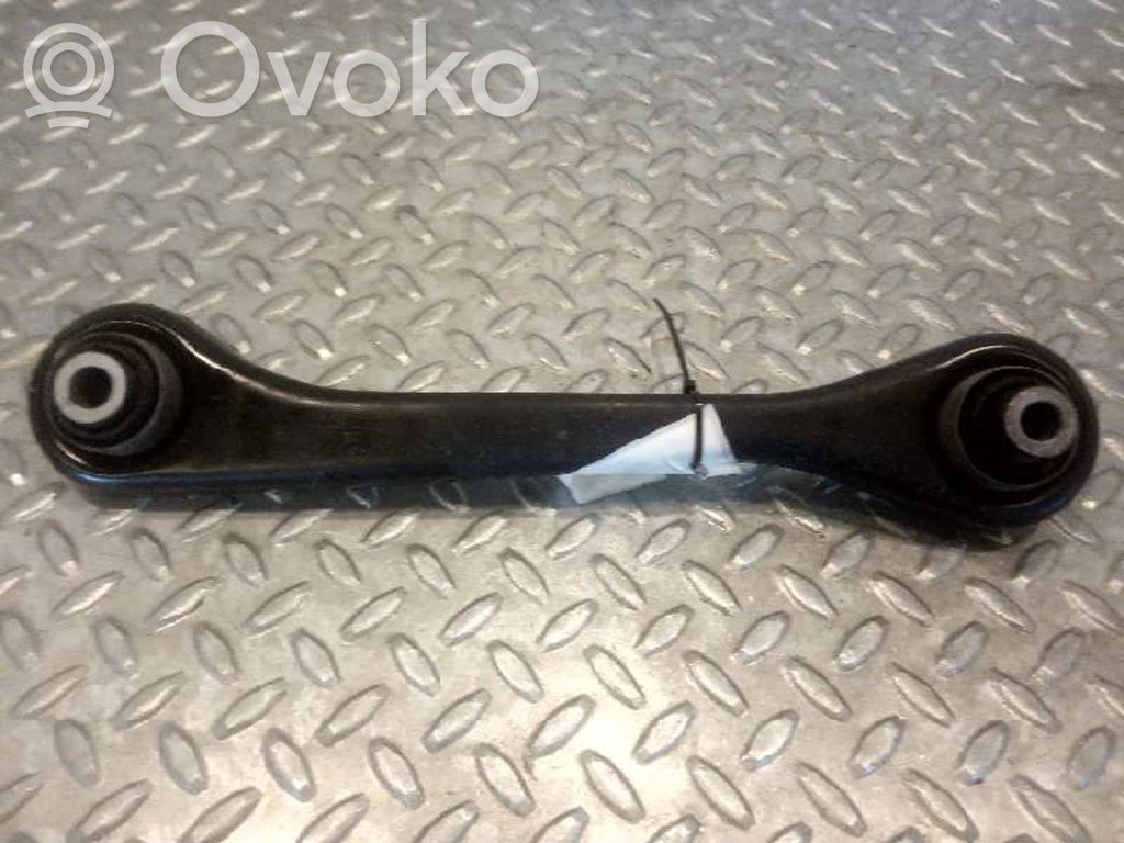 Brazo de suspensión trasero