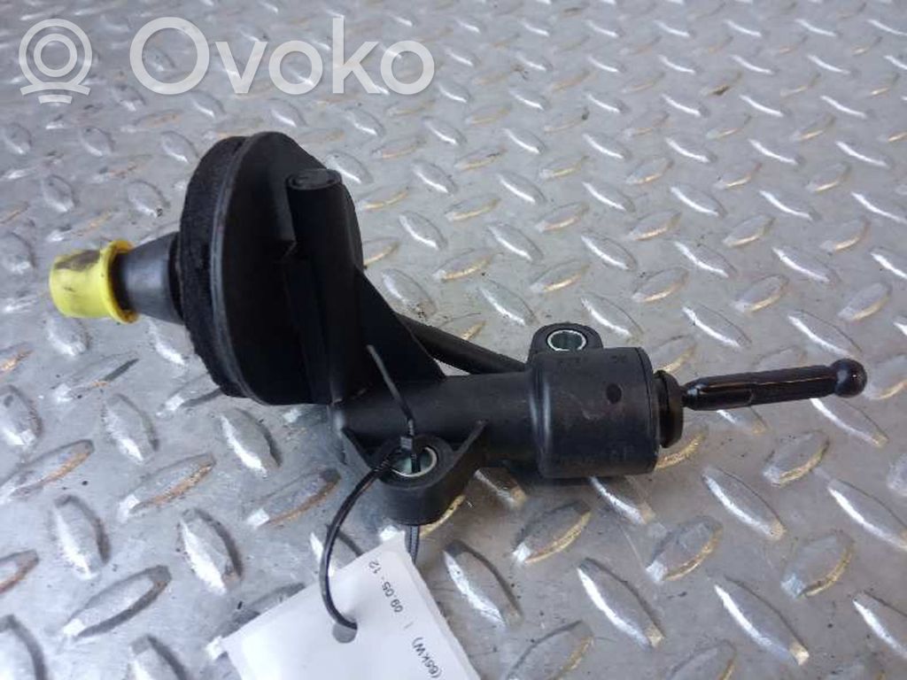 Fiat Grande Punto Kytkinpoljin 