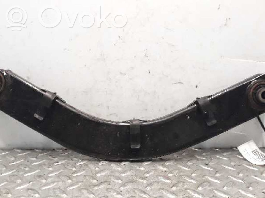 Brazo de suspensión trasero