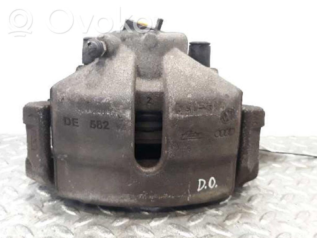 Caliper de freno delantero