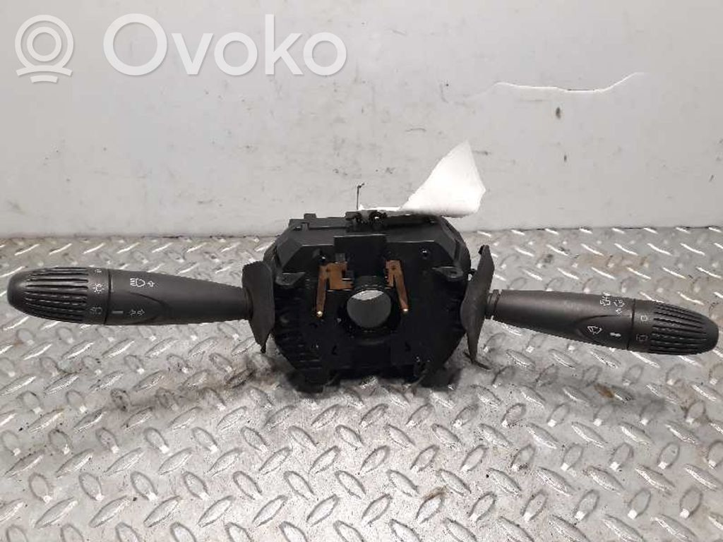 Fiat Punto (188) Interruptor de control multifunción 