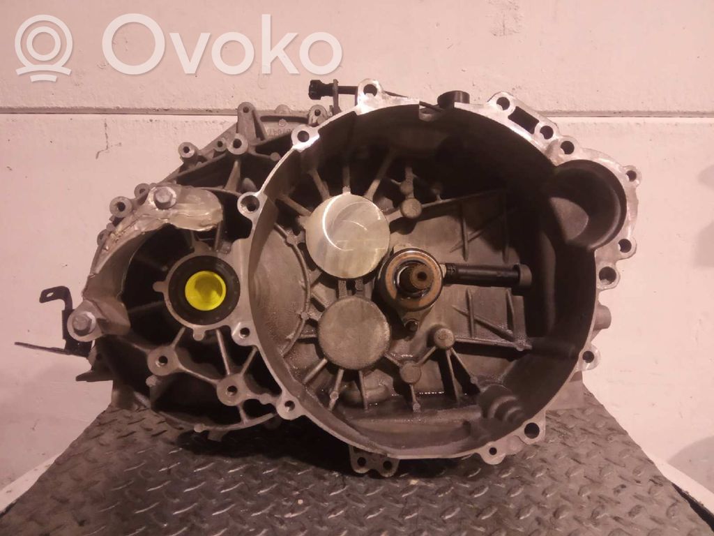 Volvo S80 Manualna 5-biegowa skrzynia biegów 