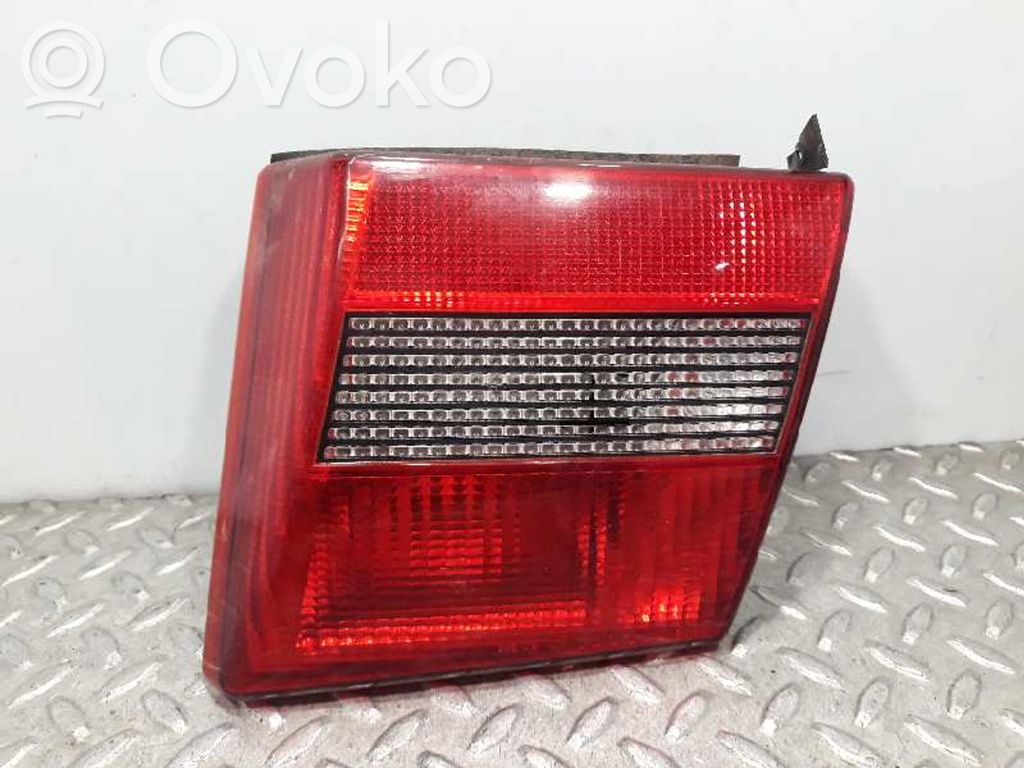 Tailgate rear/tail lights