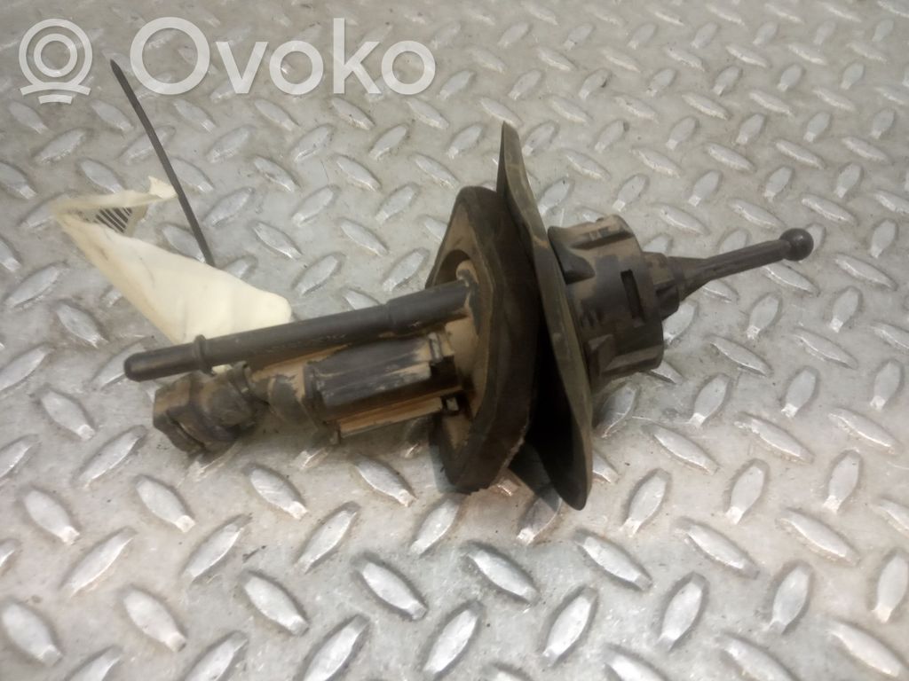 Pedal de embrague   3M517A543FD