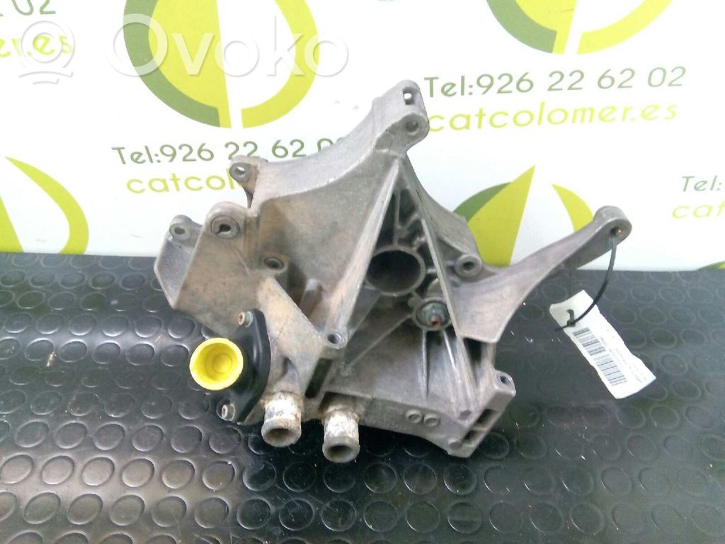 Soporte de montaje del compresor de A/C