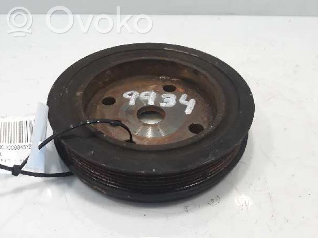 Kampiakselin vauhtipyörä   30637335
