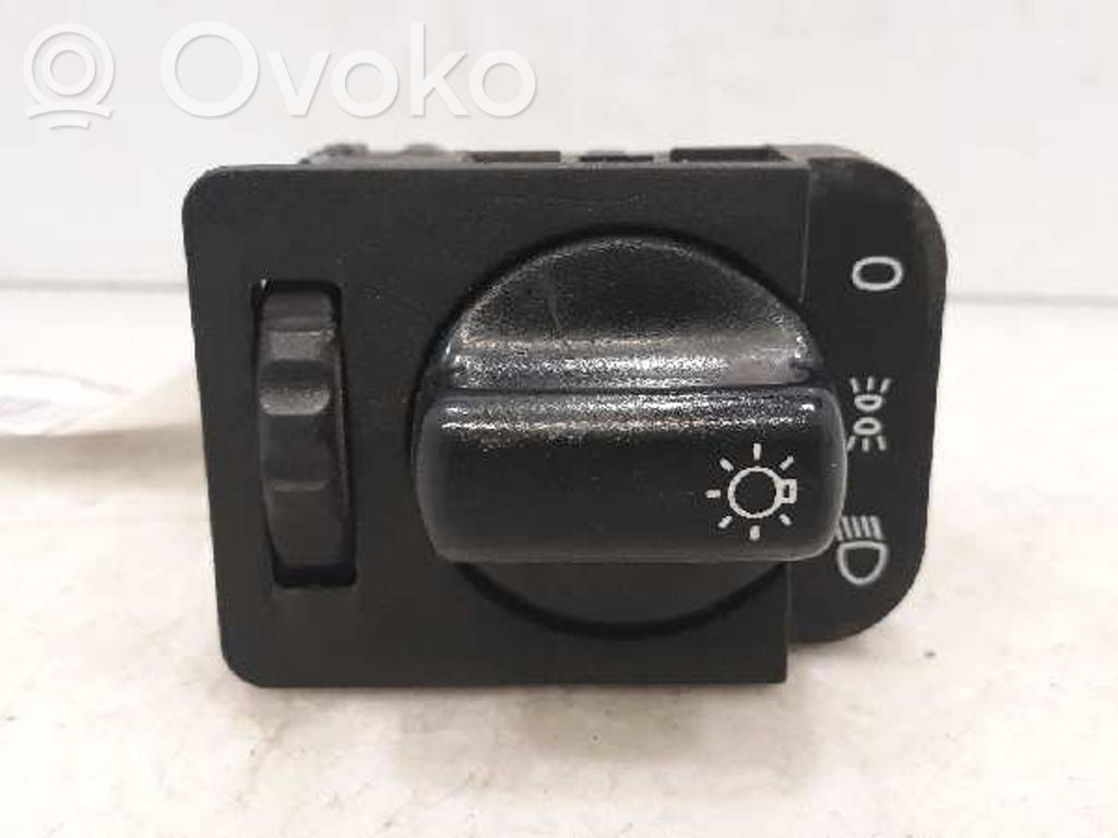 Interruptor de control del panel de luces   90481764