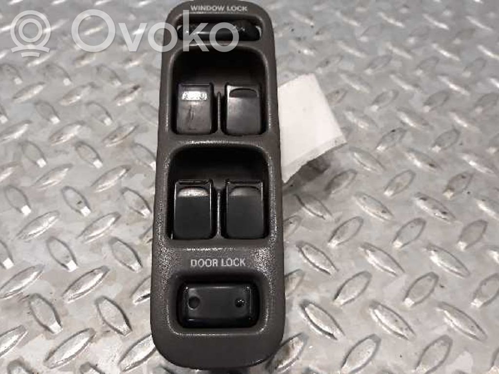 Suzuki Baleno EG Przyciski szyb 