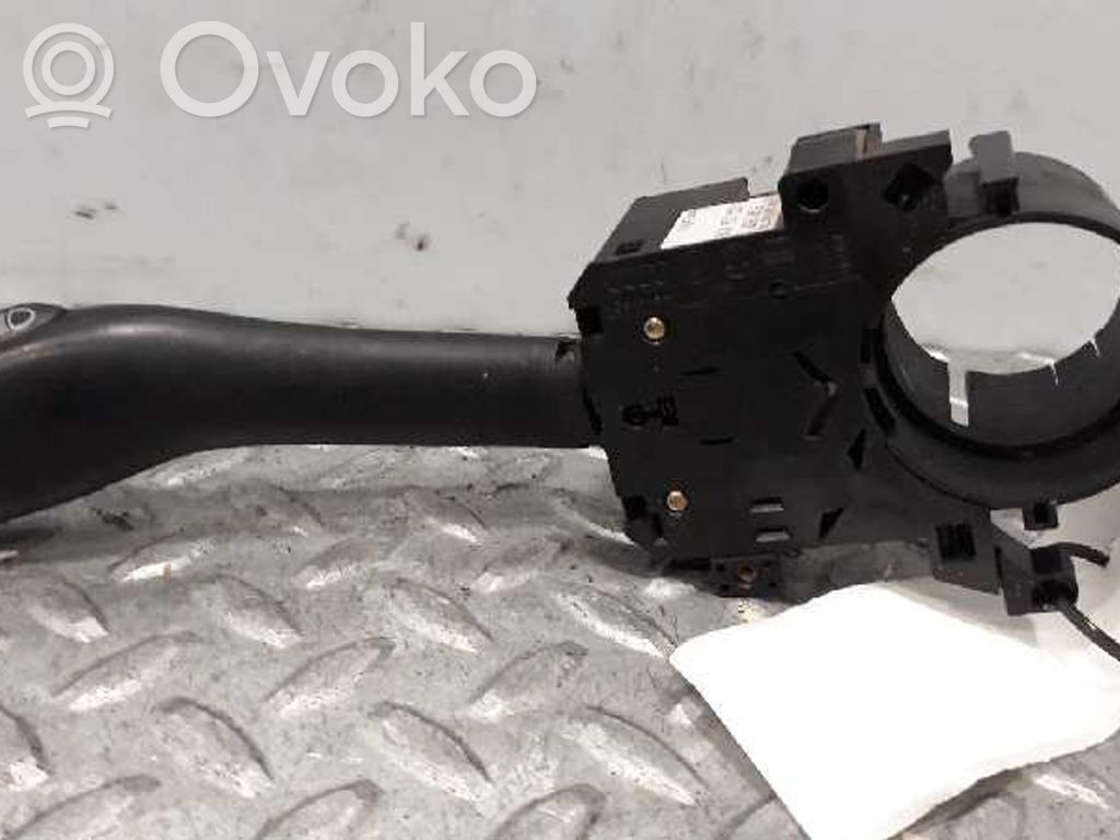 Commodo de clignotant   8L0953513G,1184344
