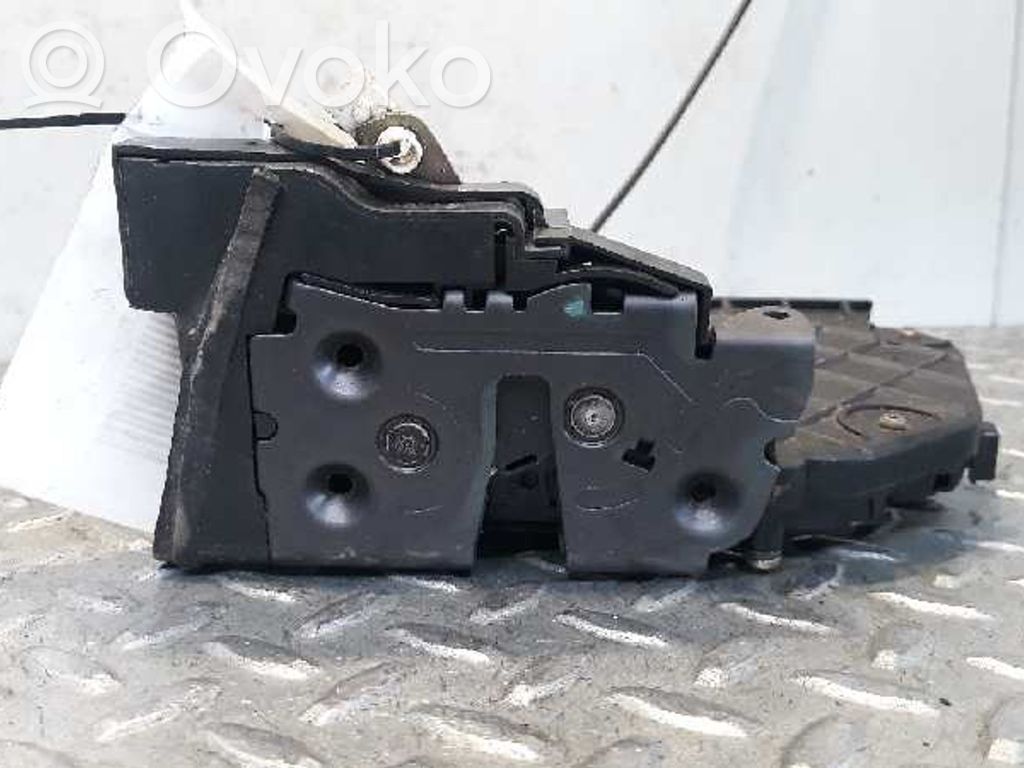 Mazda 3 I Takaoven lukko 