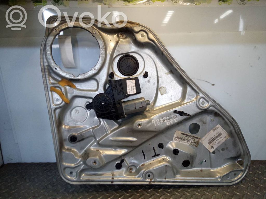 Skoda Superb B5 (3U) Meccanismo di sollevamento del finestrino posteriore senza motorino 