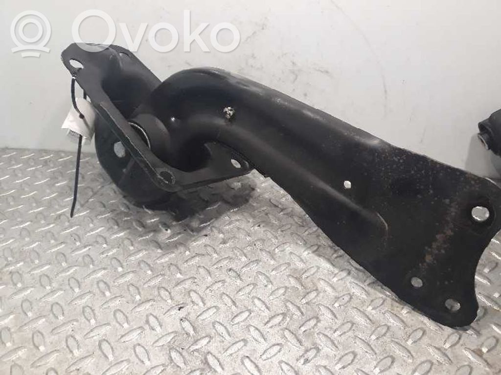 Brazo de suspensión trasero