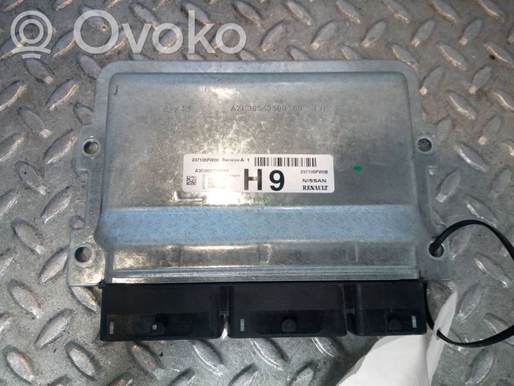 Nissan Micra C+C Door central lock control unit/module 