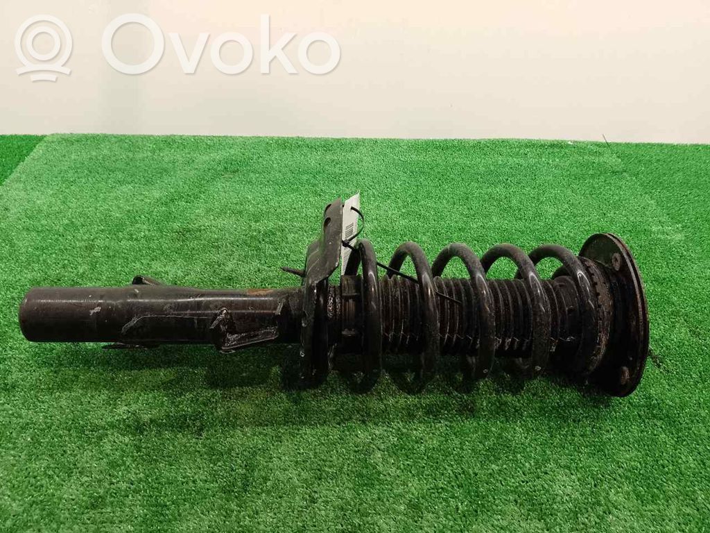 Volvo V60 Amortyzator osi przedniej ze sprężyną 