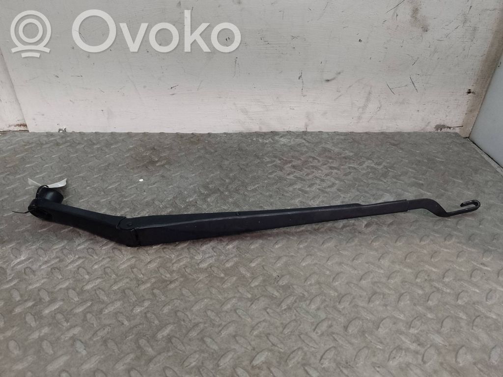 Hyundai i30 Braccio della spazzola tergicristallo anteriore 