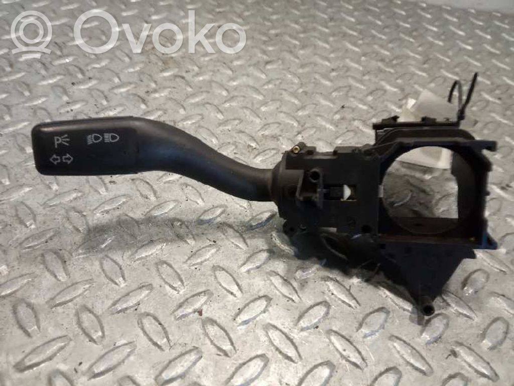 Audi A4 S4 B6 8E 8H Leva indicatori 
