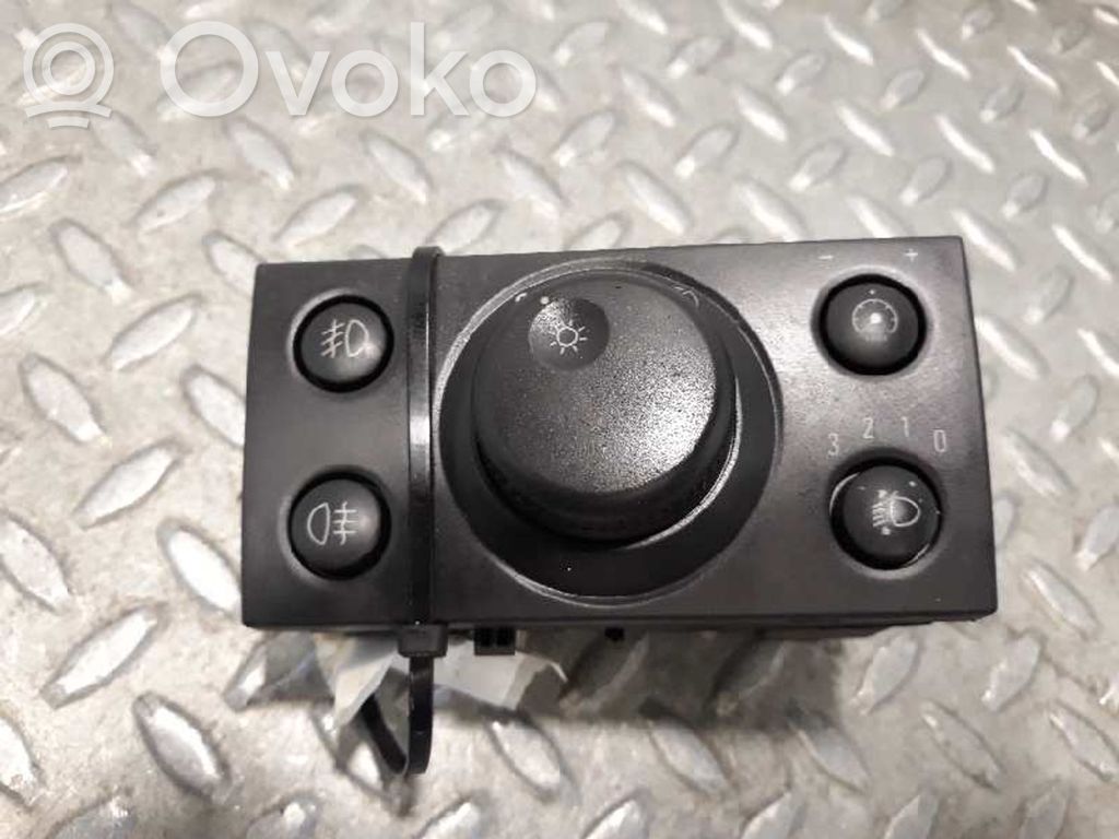 Interruptor de control del panel de luces   04061005,93394755