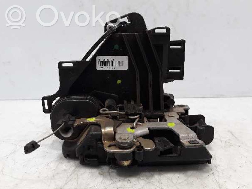 Volkswagen Caddy Etuoven lukko 