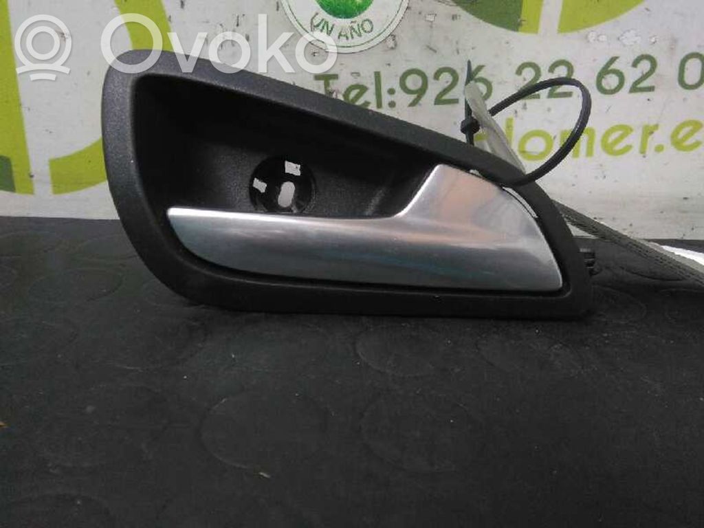 Ford Focus C-MAX Manecilla interna puerta trasera 