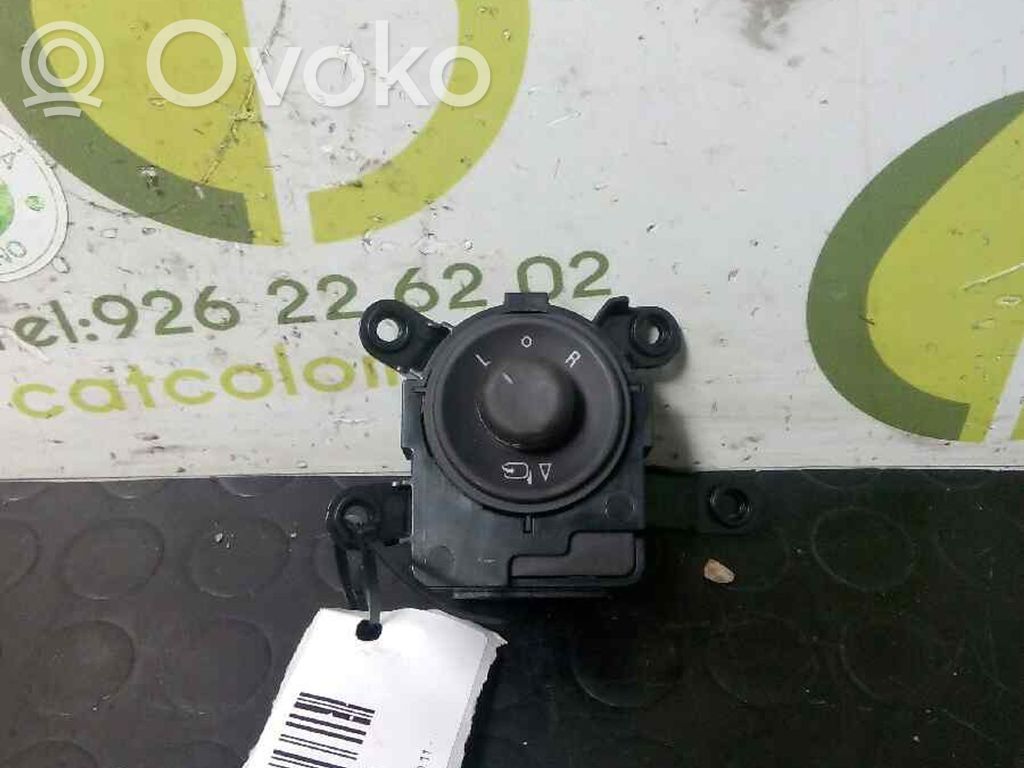 Chevrolet Orlando Sivupeilin kytkin 