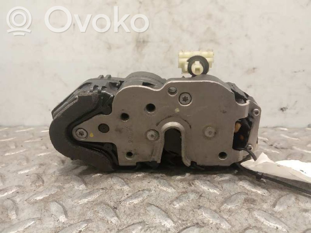 Cerradura de puerta trasera   3023880