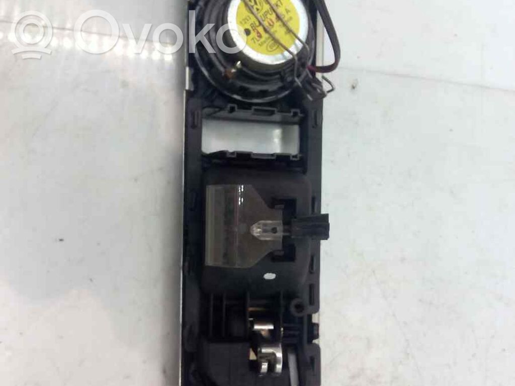 Manecilla interna puerta trasera   7L6867372B