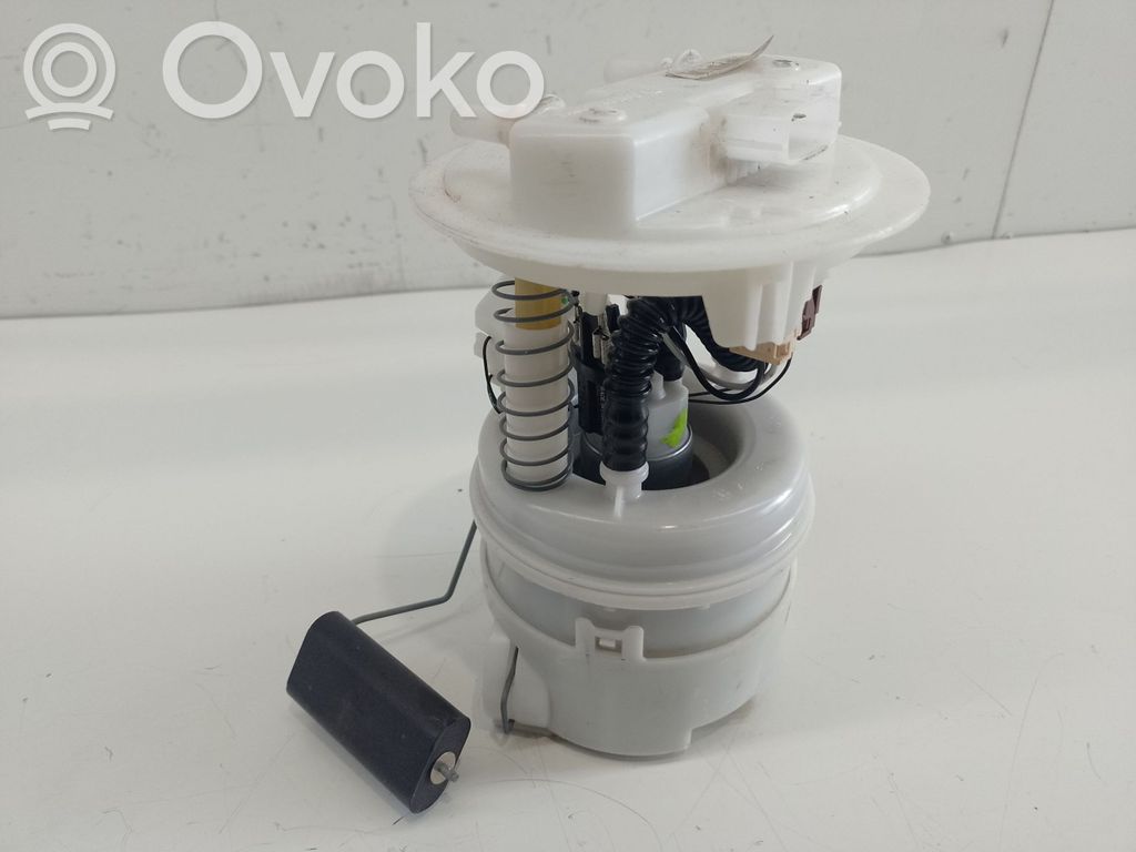 Dacia Sandero Pompa carburante immersa 