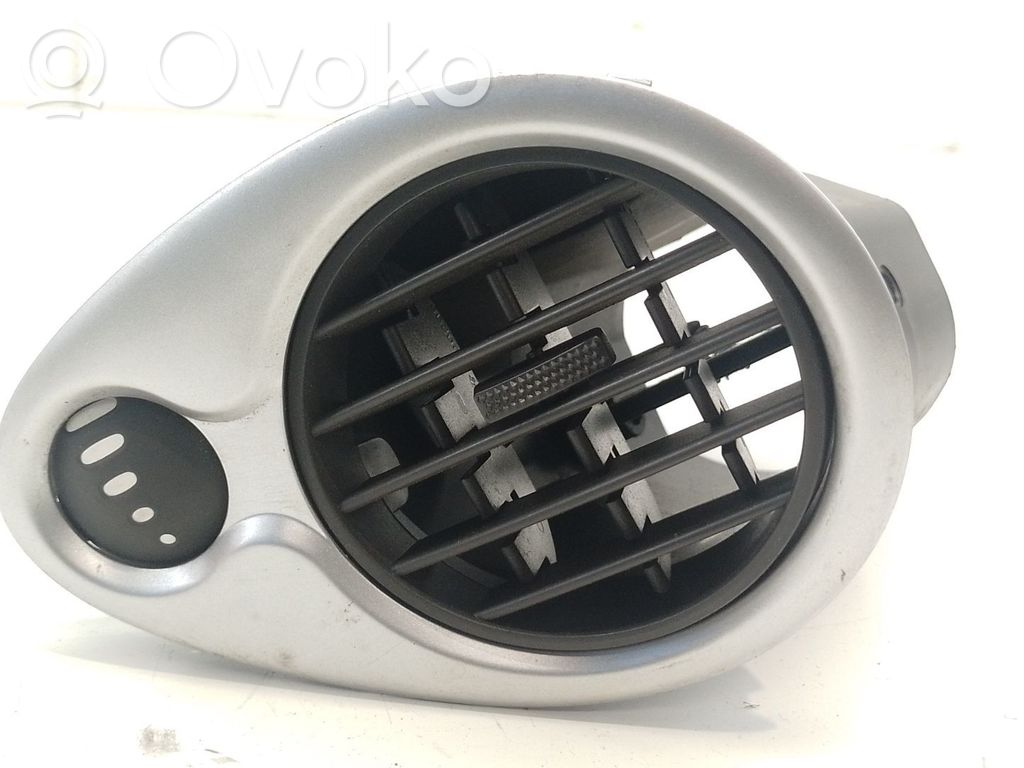 Renault Clio III Deflector de caudal de aire 