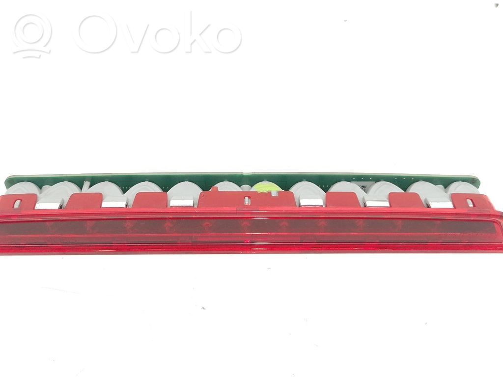 KIA Optima Luz de freno adicional/tercera 