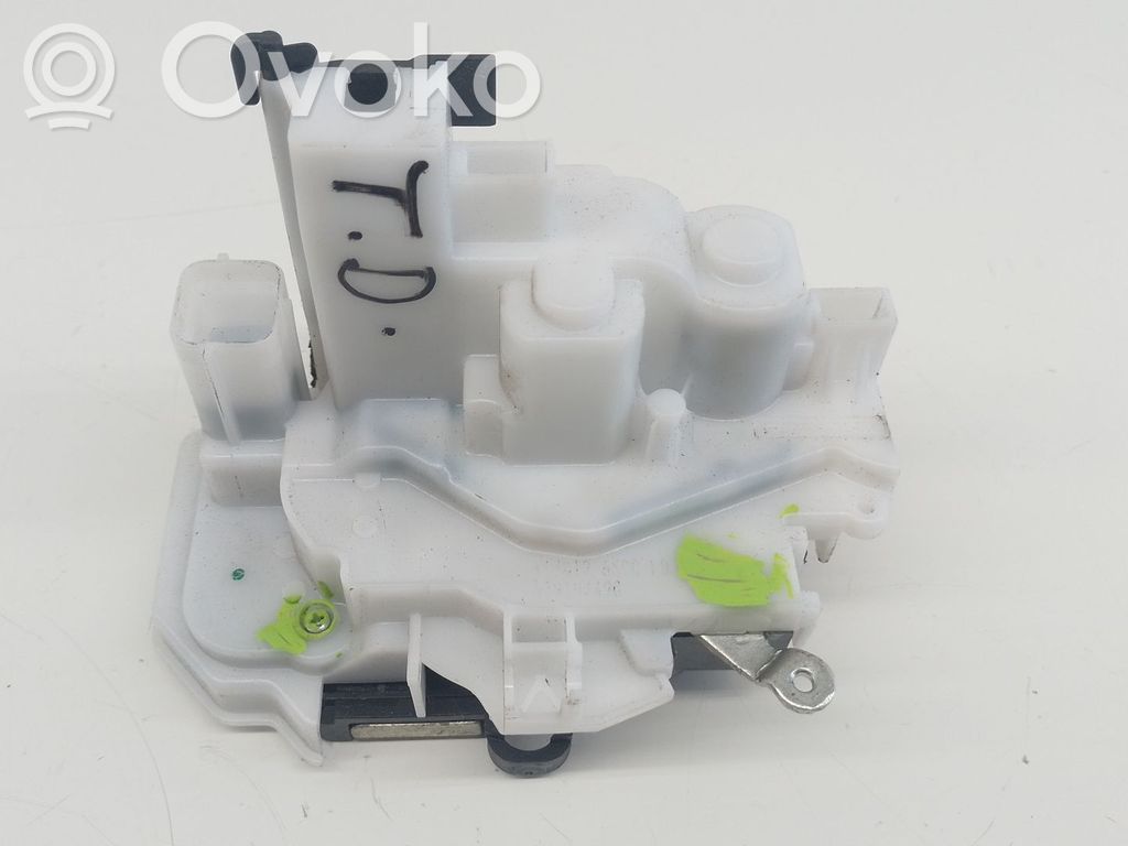 Opel Combo E Cerradura de puerta trasera 