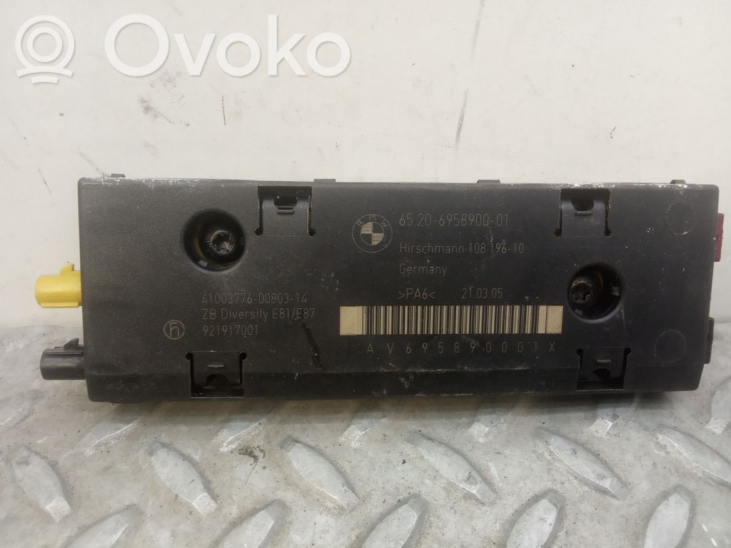 BMW 1 E81 E87 Variklio valdymo blokas 
