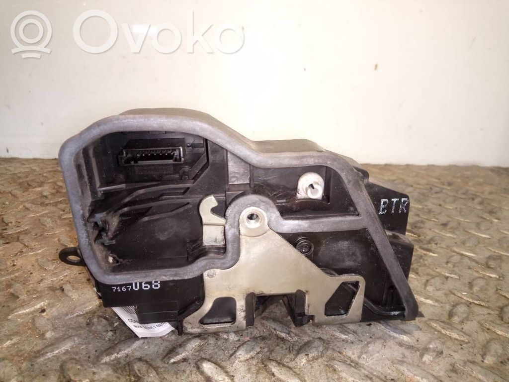 Etuoven lukko   7167068