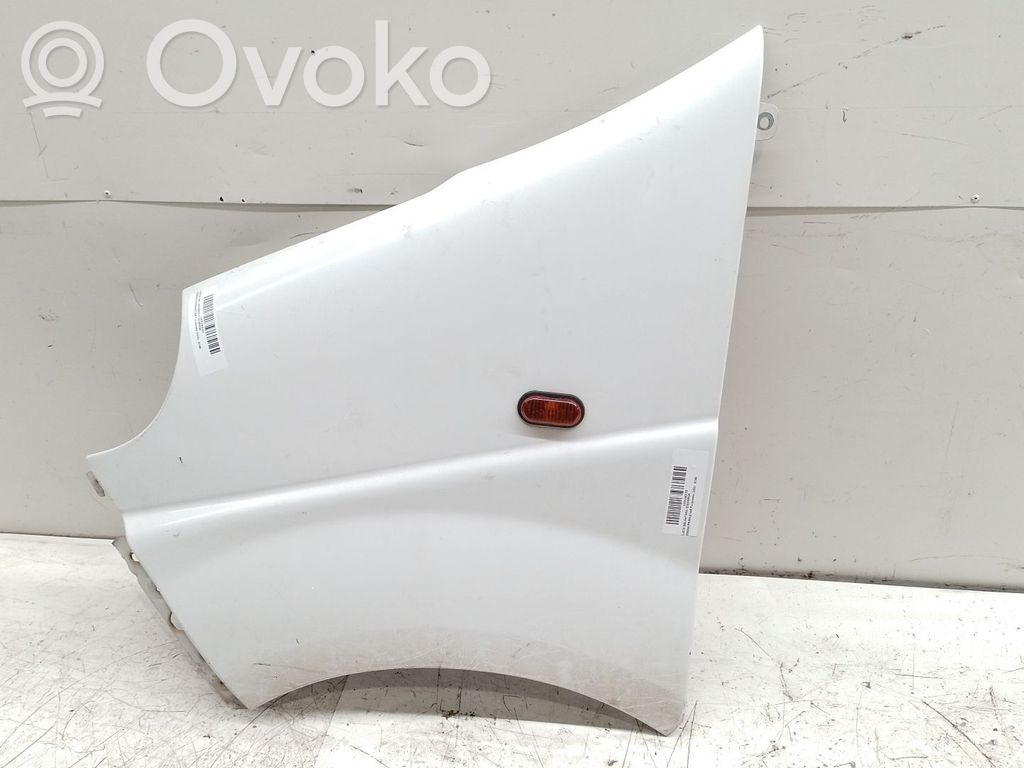Nissan Primastar Błotnik przedni 