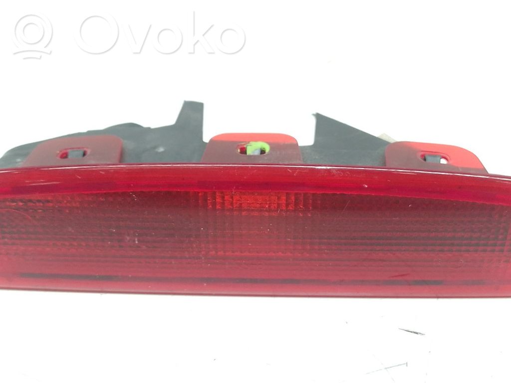 Dacia Dokker Third/center stoplight 