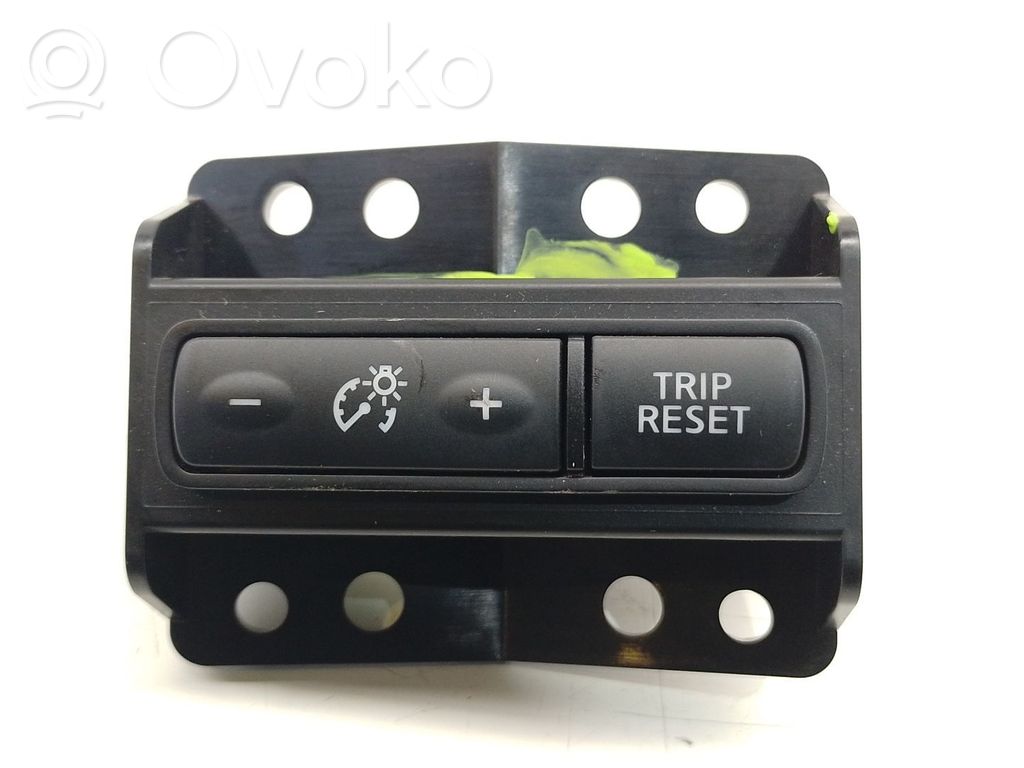 Nissan Qashqai Multifunctional control switch/knob 