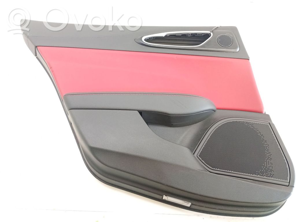 Alfa Romeo Giulia Apmušimas galinių durų (obšifke) 