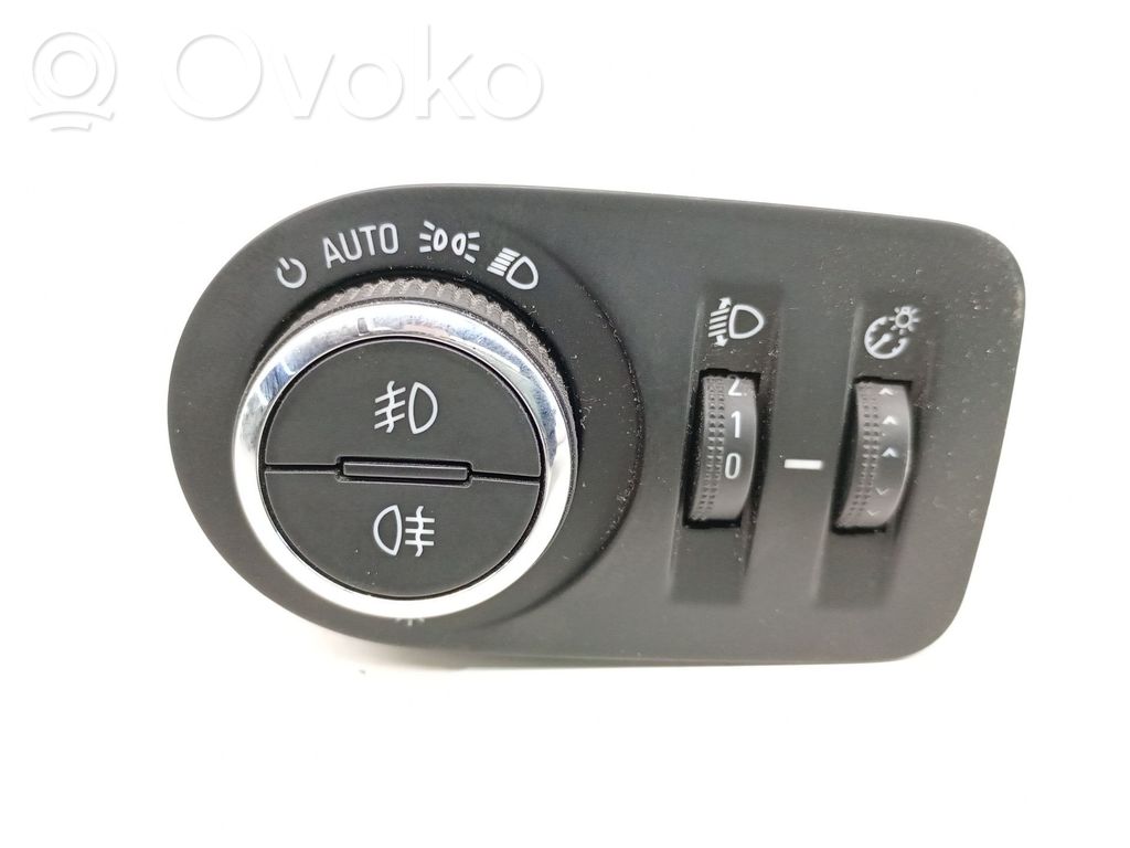 Opel Corsa E Interruptor de control del panel de luces