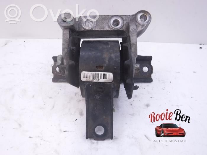 Dodge Caliber Engine mount bracket 