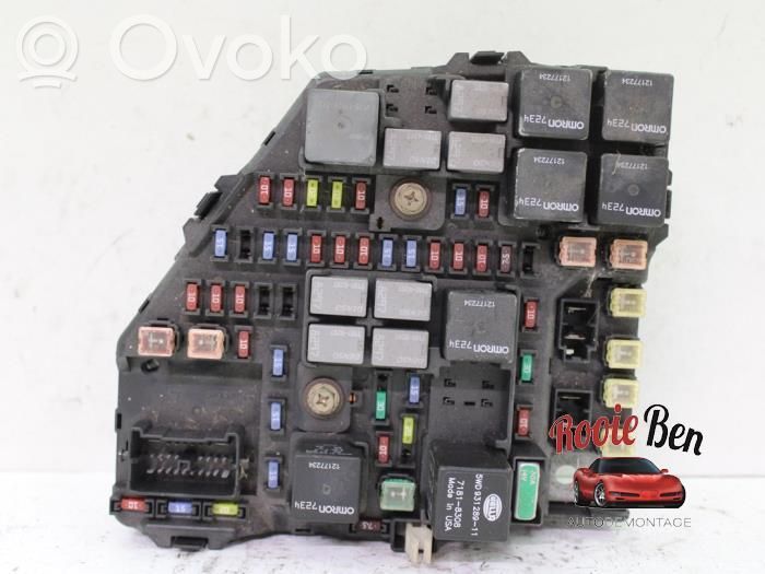 Cadillac CTS Skrzynka bezpieczników / Komplet 