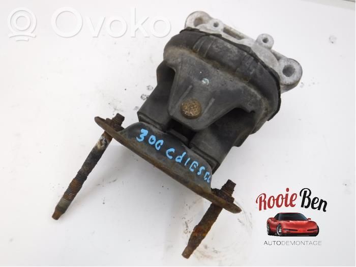 Chrysler 300 - 300C Engine mount bracket 