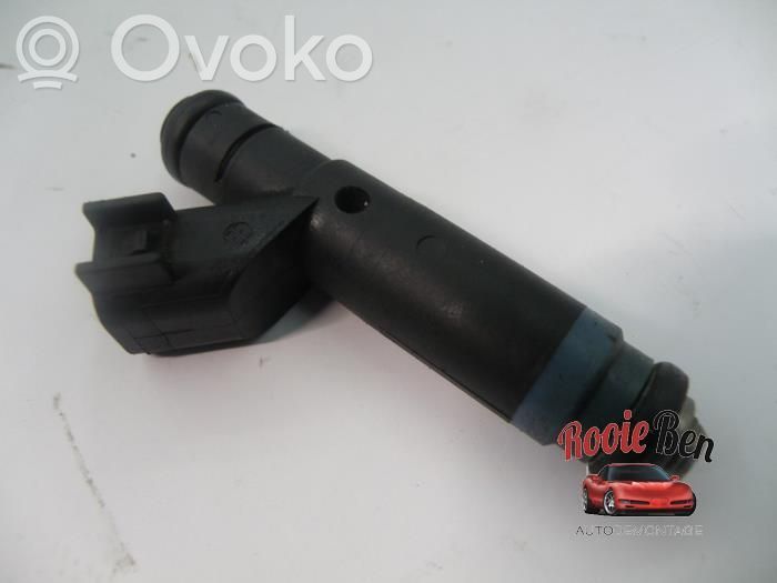Fuel injector   04854181