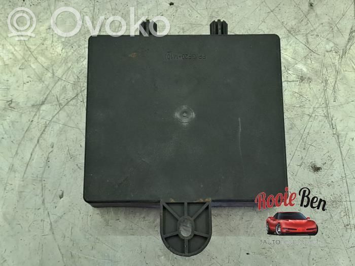 Renault Clio IV Central body control module 
