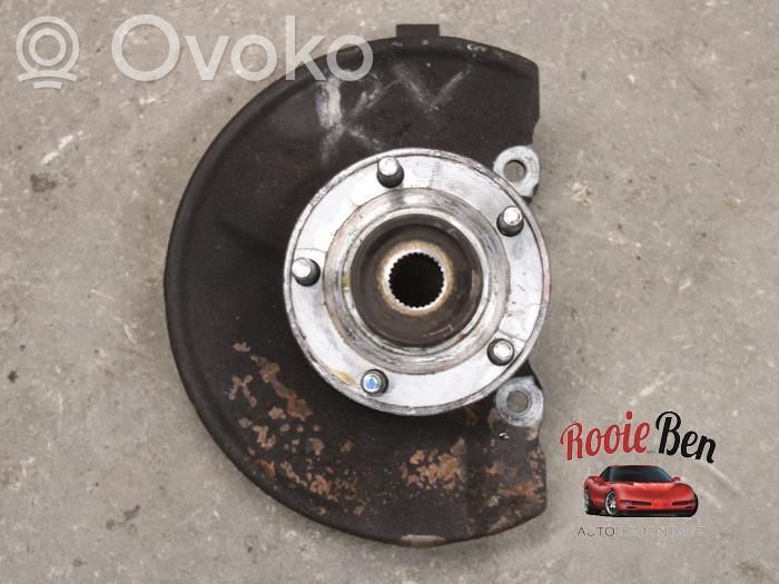 Front wheel hub spindle knuckle